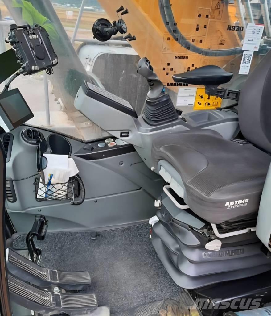 Liebherr R 930 G8 履带挖掘机