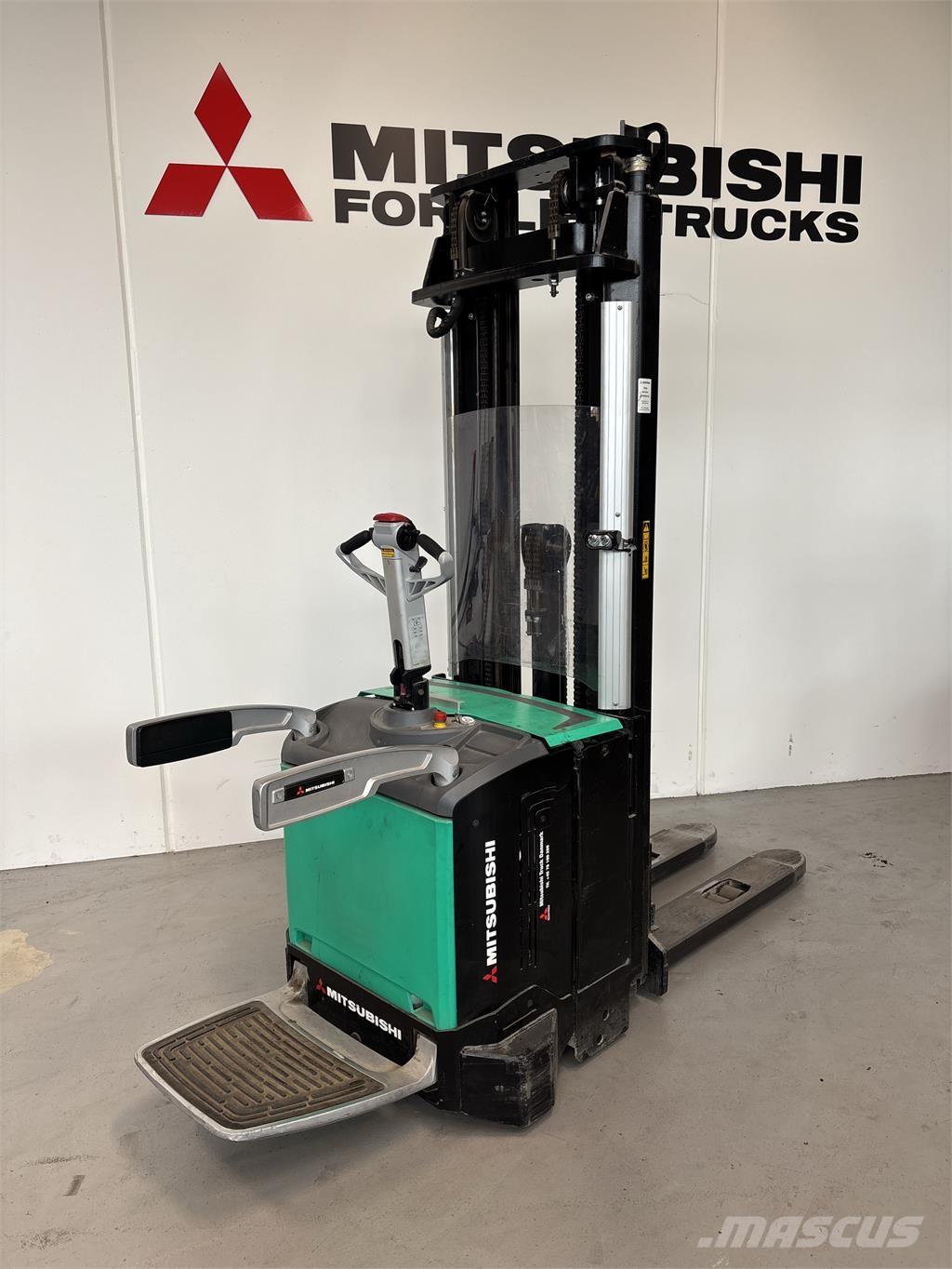 Mitsubishi SBV16N 行走式堆垛机