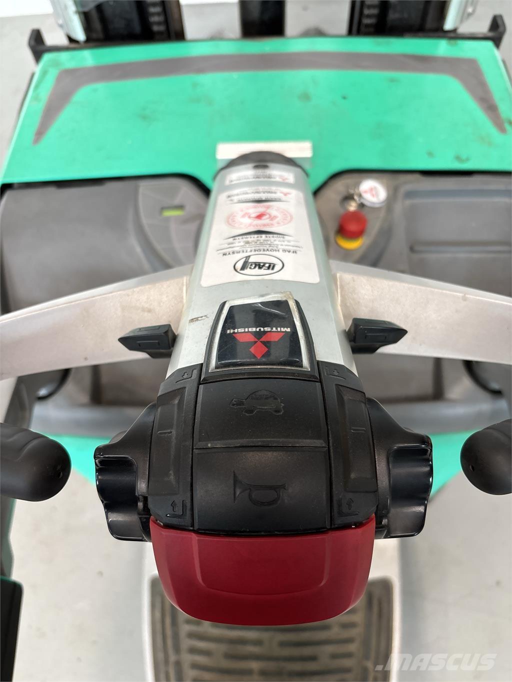 Mitsubishi SBV16N 行走式堆垛机