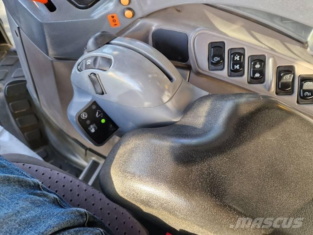 New Holland TSA 125 拖拉机/农用车