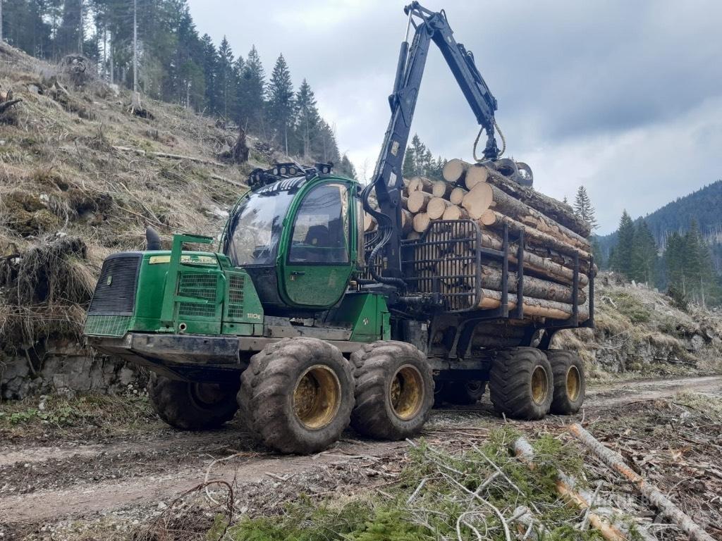 John Deere 1110 E 集运机