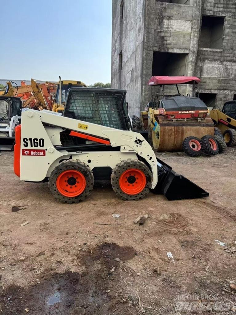 Bobcat S 160 滑移装载机