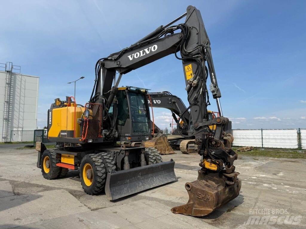 Volvo EWR150E 轮式挖掘机