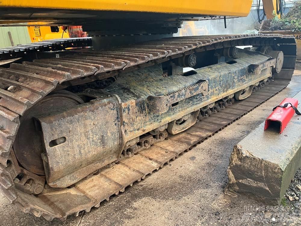 JCB 220 X Series 履带挖掘机