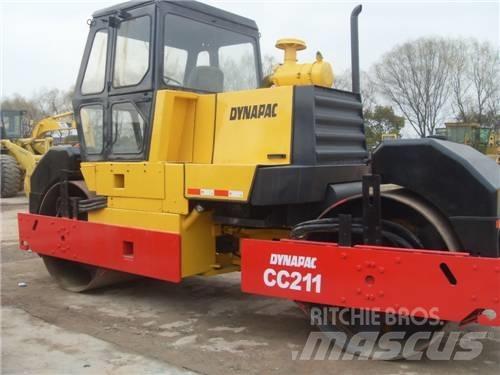 Dynapac CC 211 双轮压路机