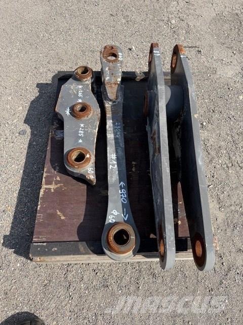 Volvo BUCKET LINK 挖斗