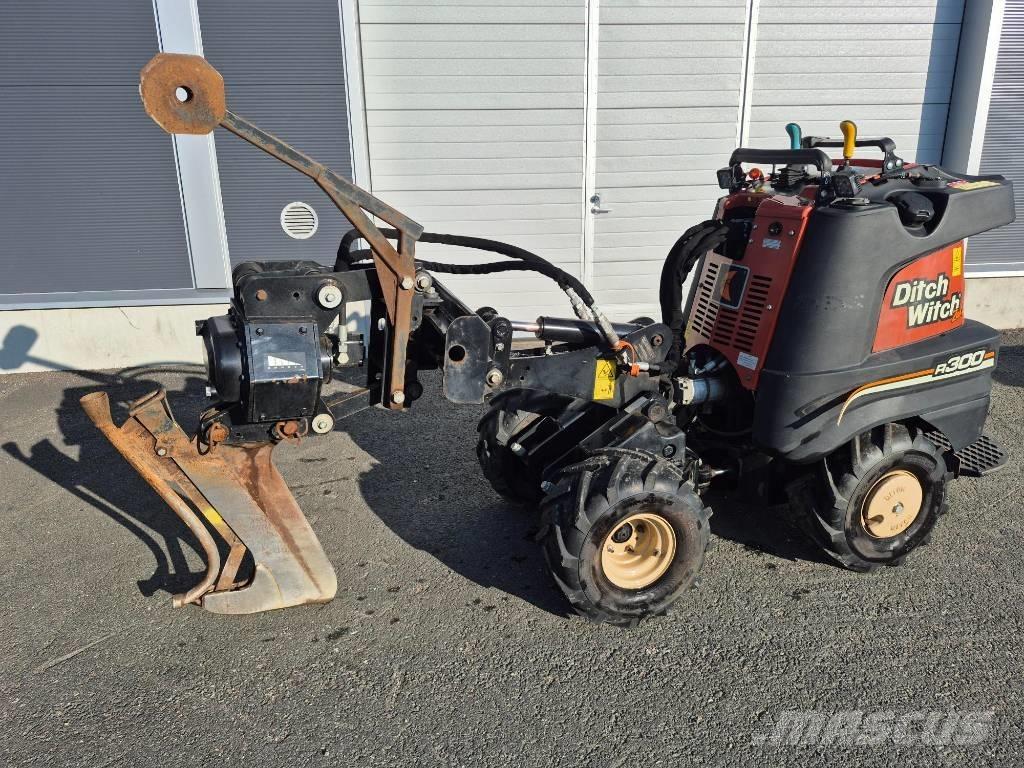 Ditch Witch R300 挖沟机