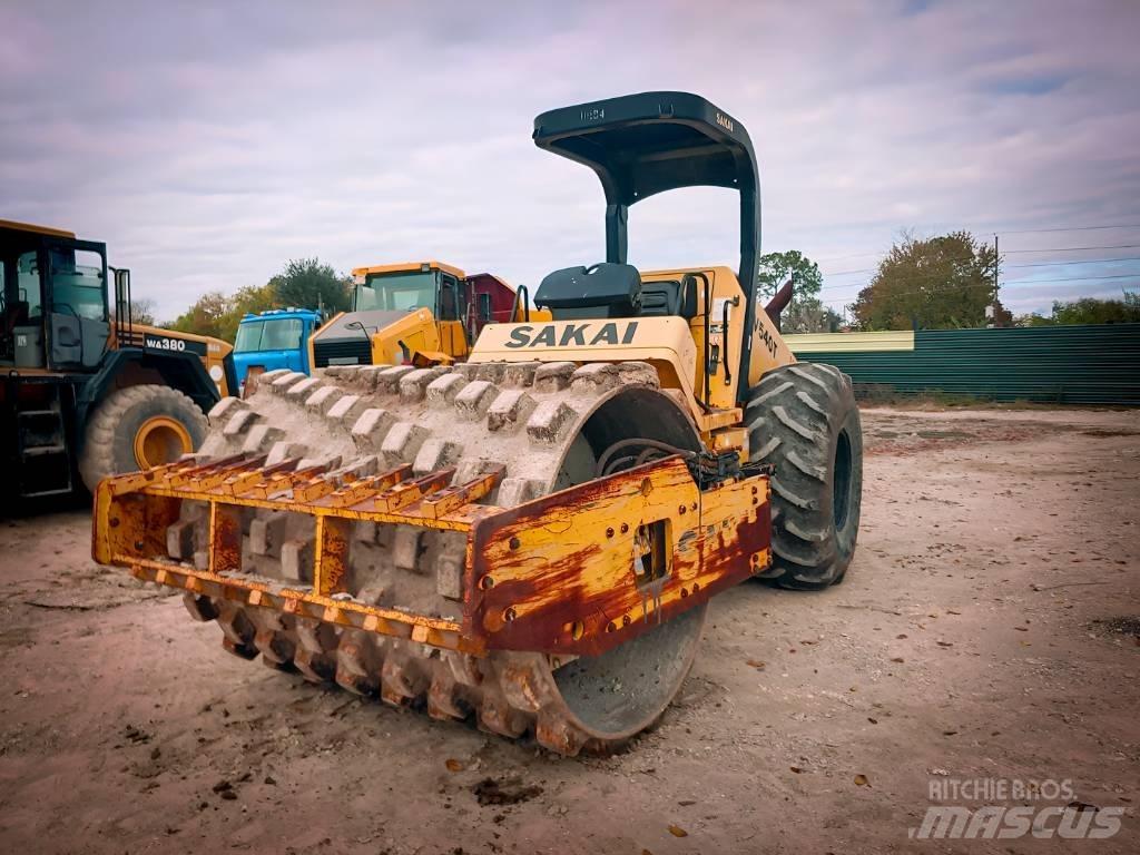 Sakai SV 540 T 单轮压路机