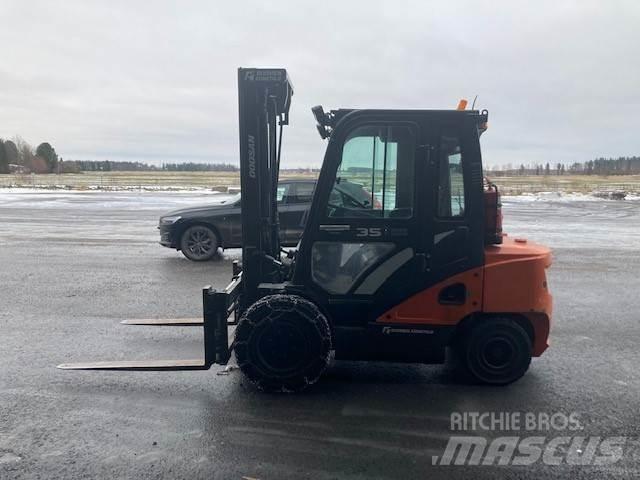 Doosan D35C-7 柴油叉车