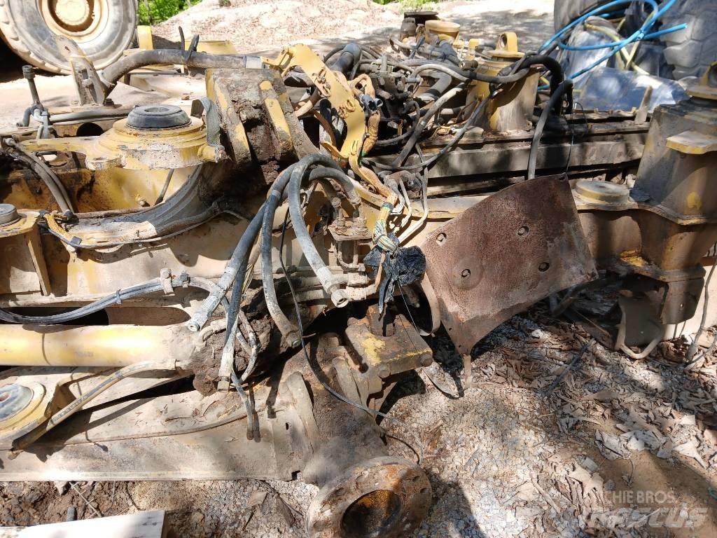 CAT 730 铰接式自卸车