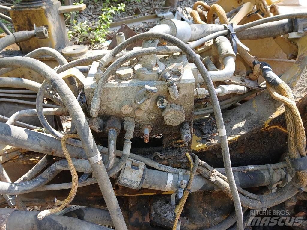 CAT 730 铰接式自卸车