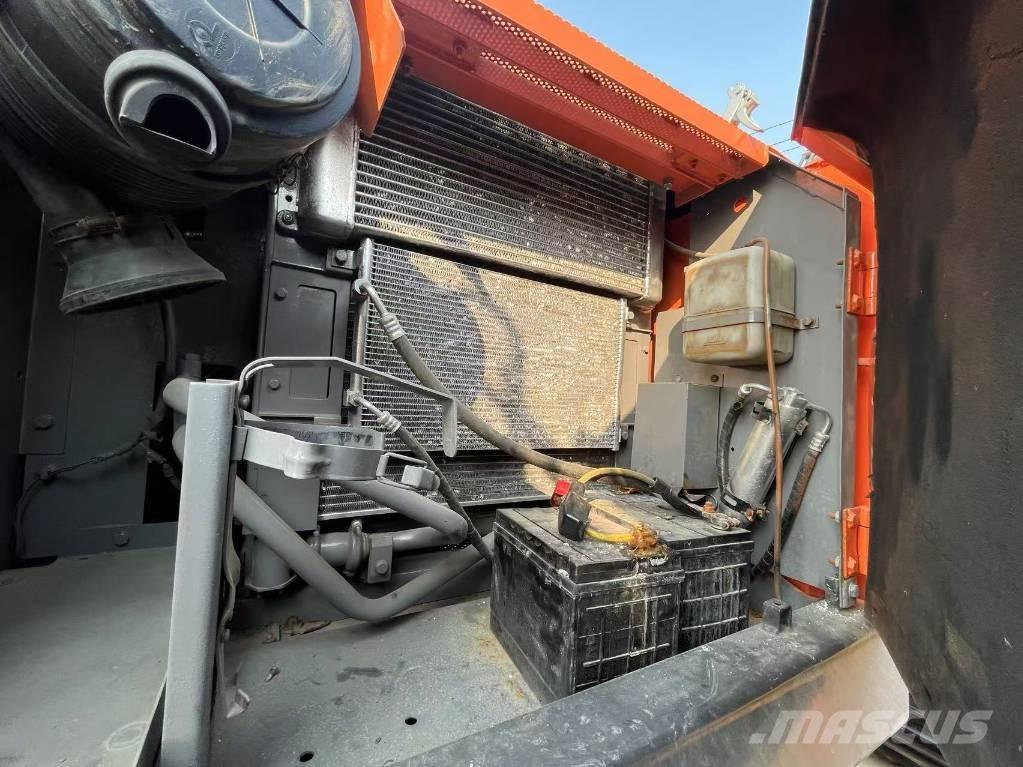 Hitachi ZX 160 履带挖掘机