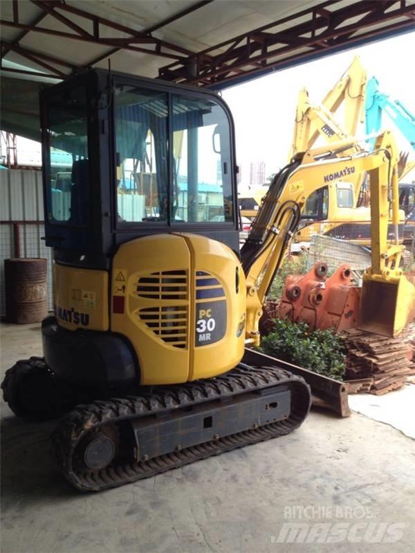 Komatsu PC 30 MR-3 小型挖掘机