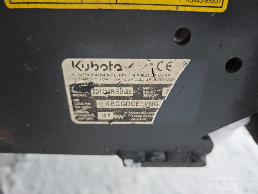 Kubota ZD 1211 骑乘式割草机