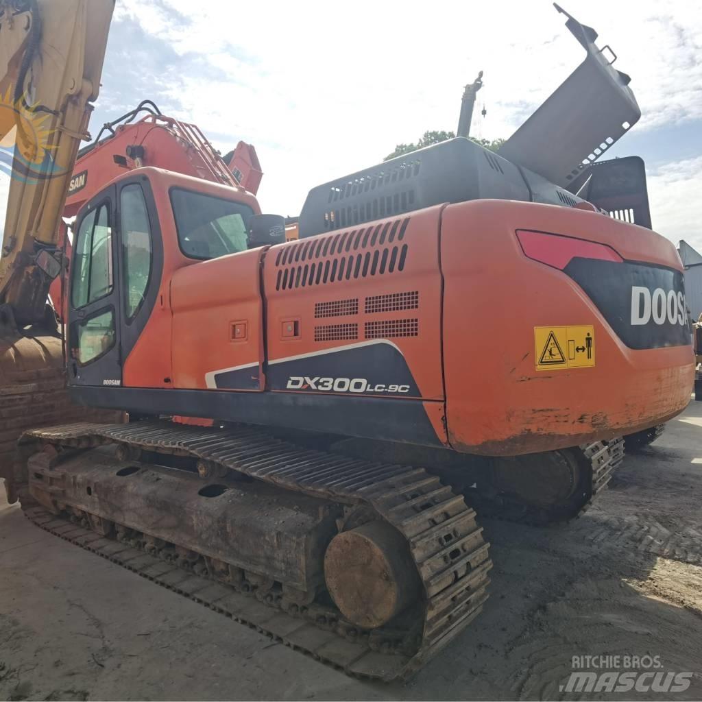 Doosan DX 300 LC 履带挖掘机