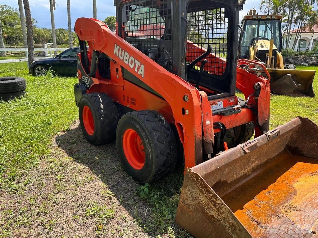 Kubota SSV 75 滑移装载机