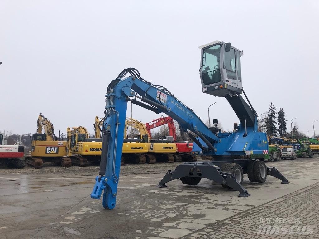 Fuchs MHL 320 工业挖掘机