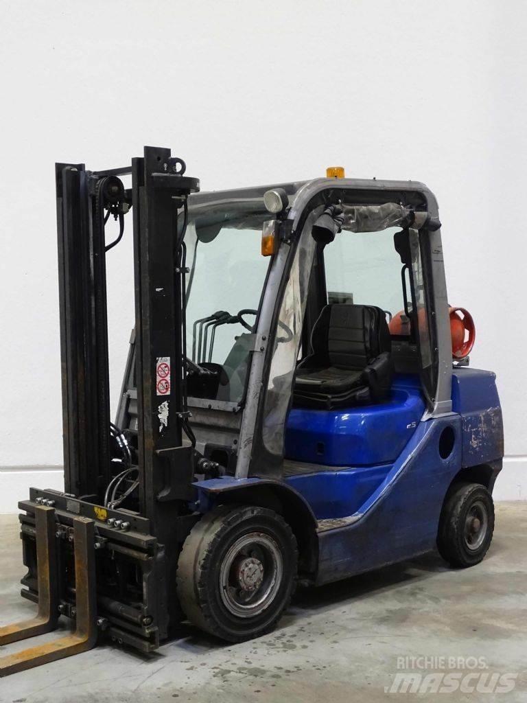 Cesab M325G 天然气叉车