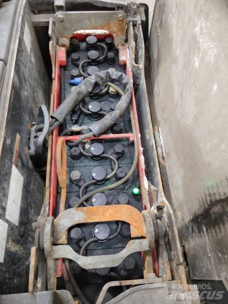 Linde D12P 手推堆垛车