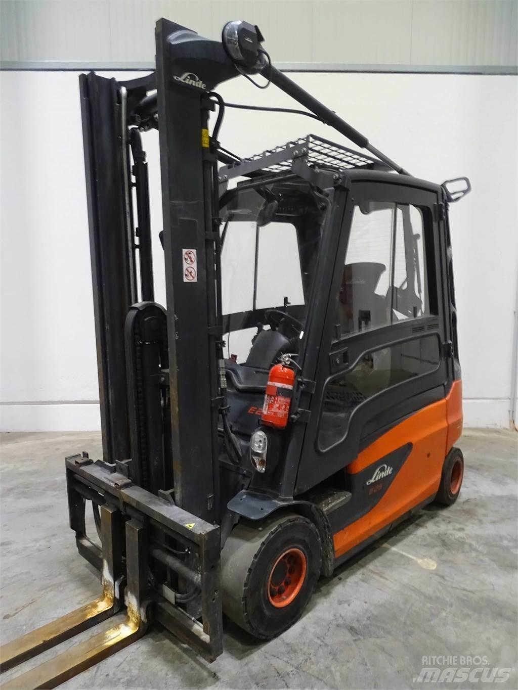 Linde E25L-01 电动叉车