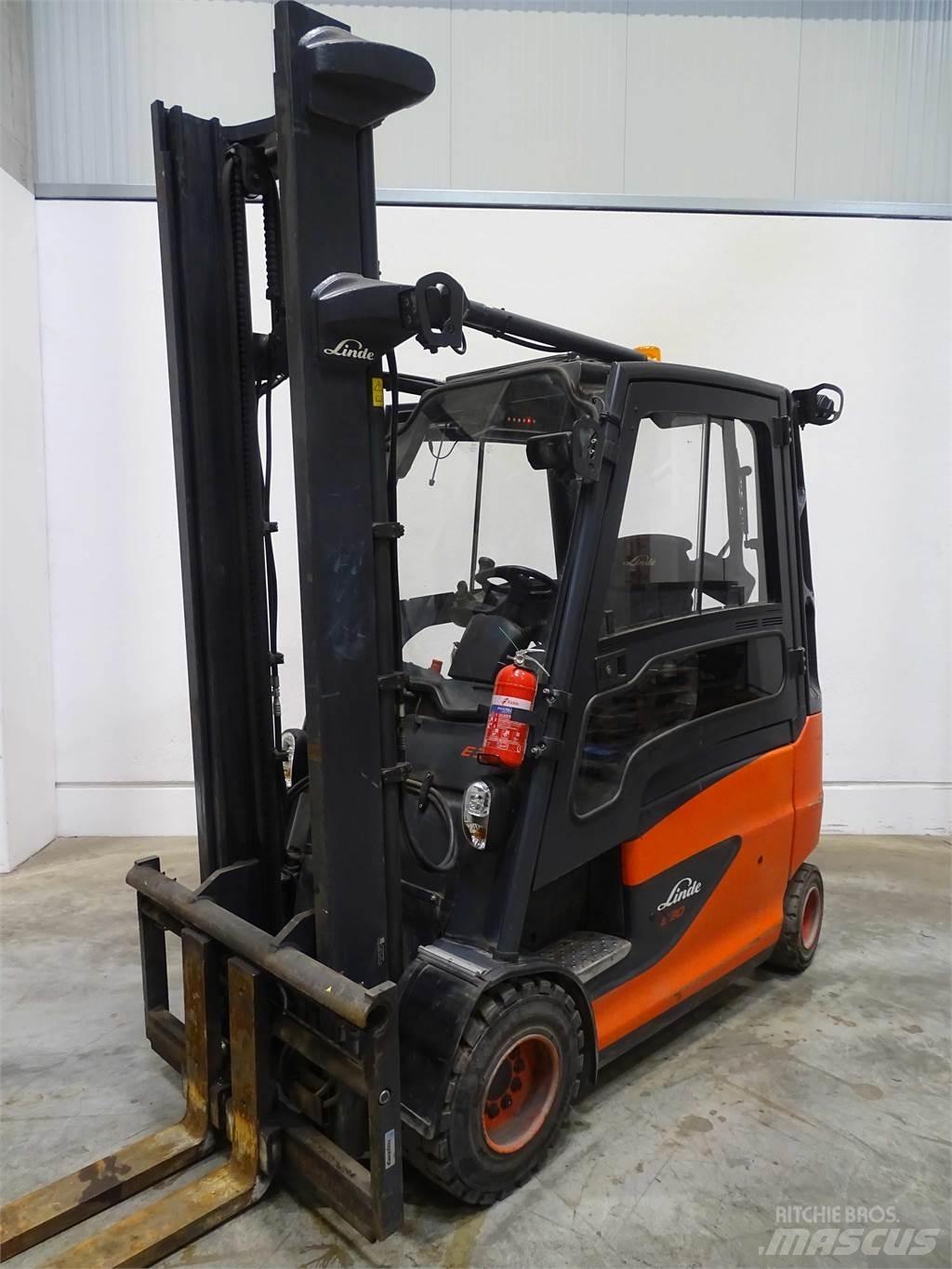 Linde E30 电动叉车
