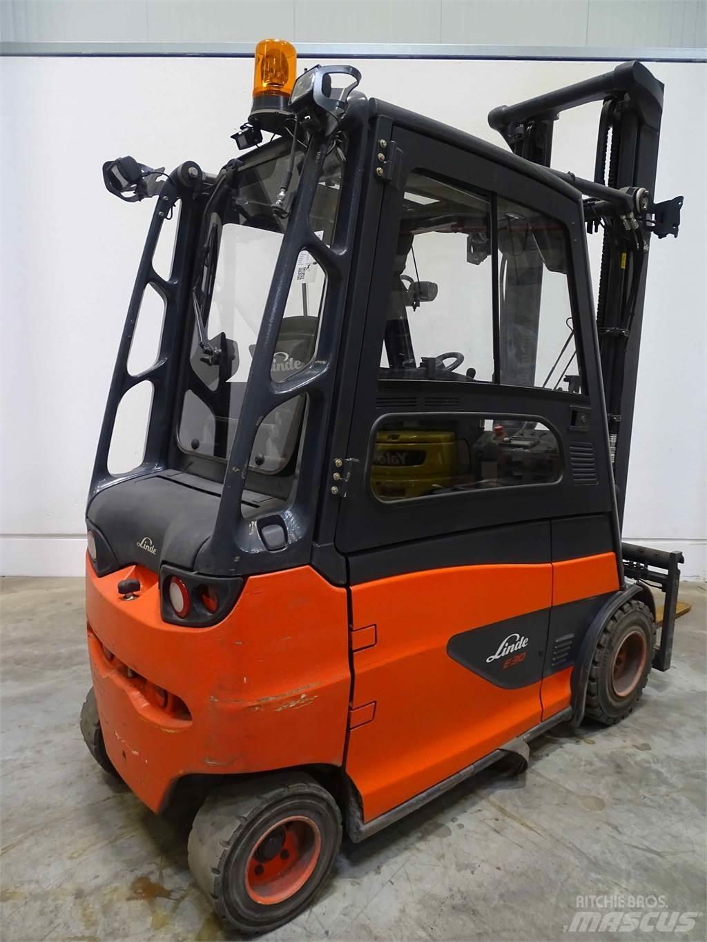 Linde E30 电动叉车