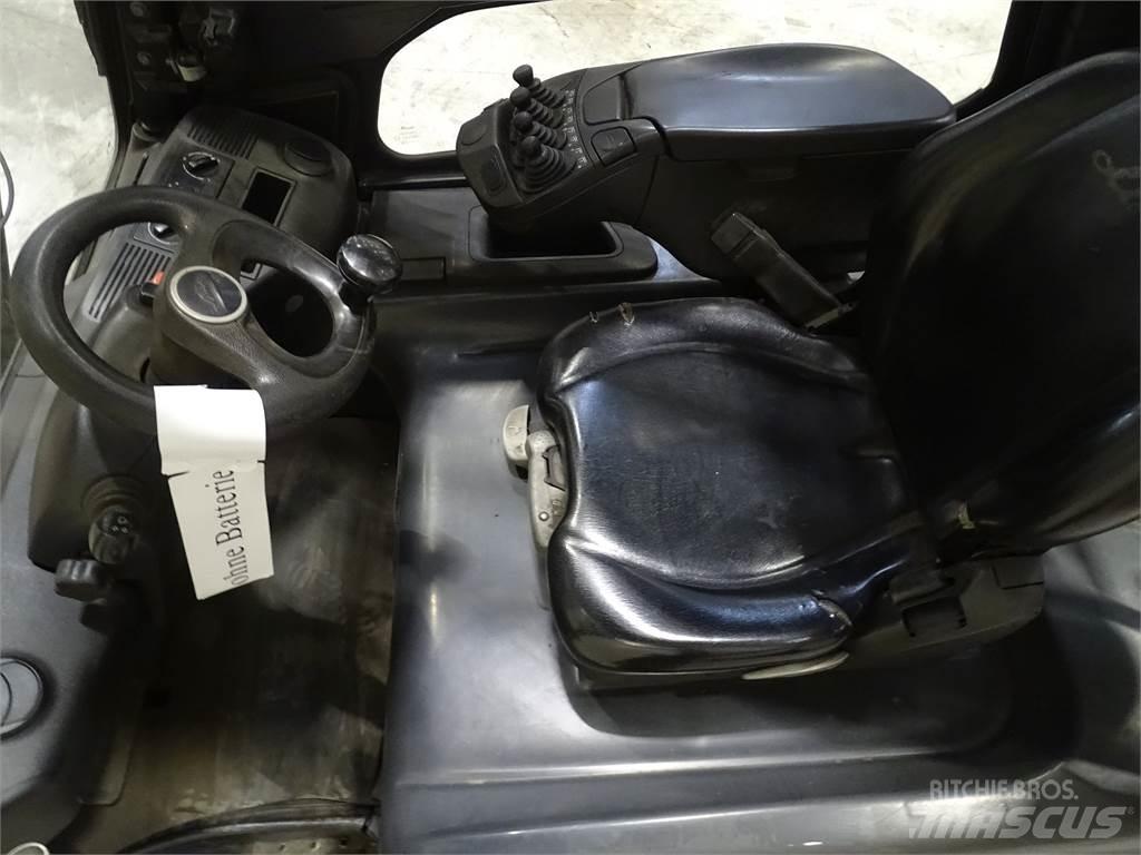Linde E35L-01 电动叉车