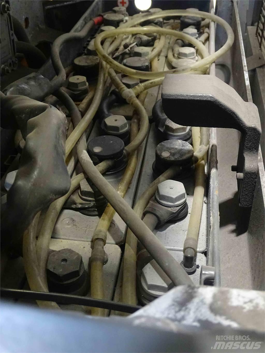 Still FXV14N 手推堆垛车
