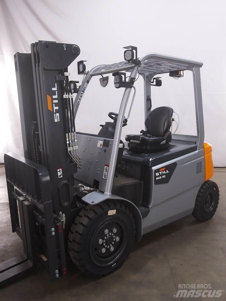 Still RCE30 电动叉车