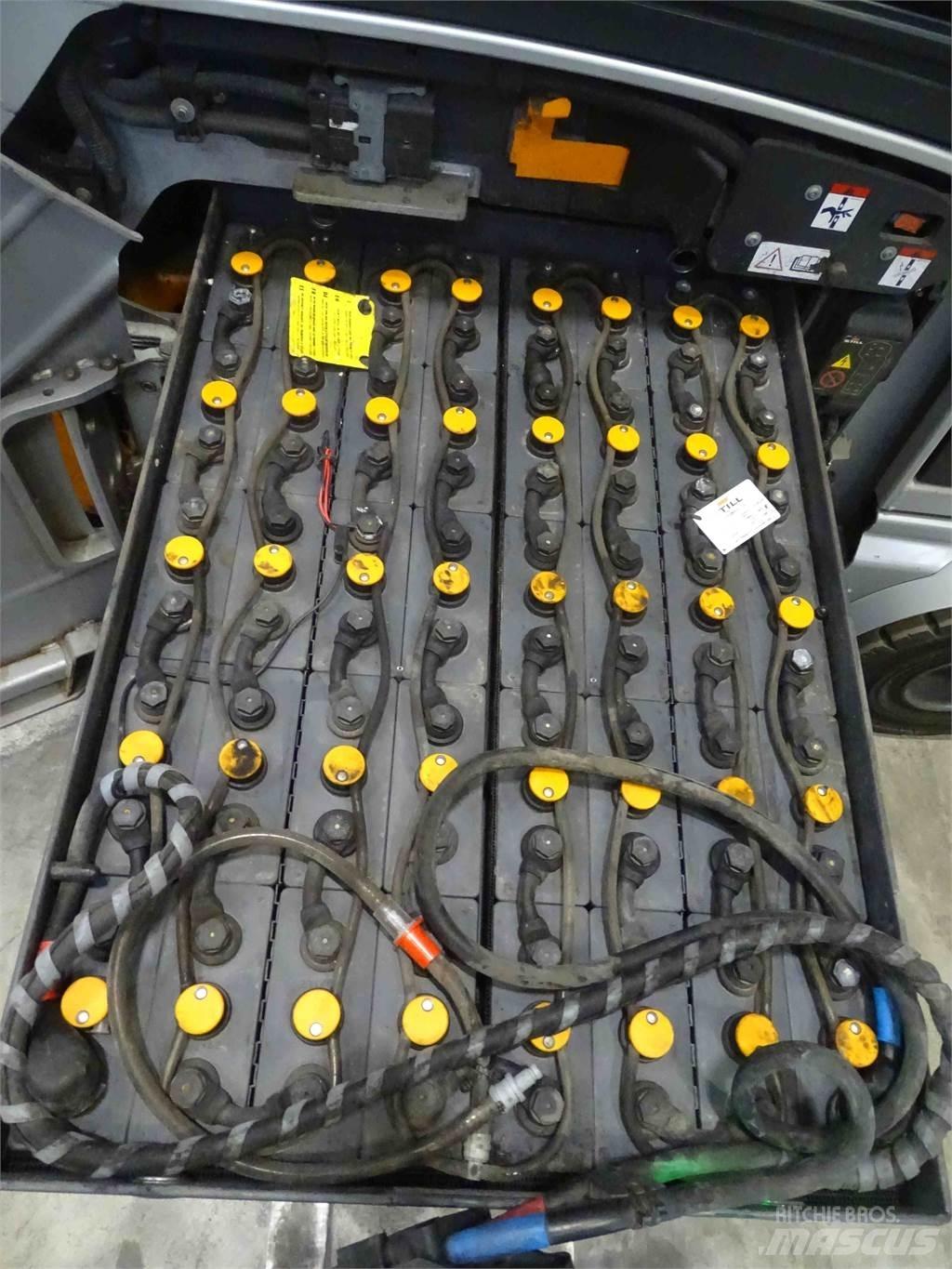 Still RX60-25 电动叉车