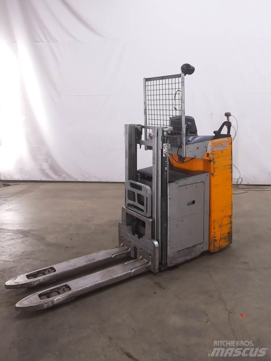 Still SXD20 手推堆垛车
