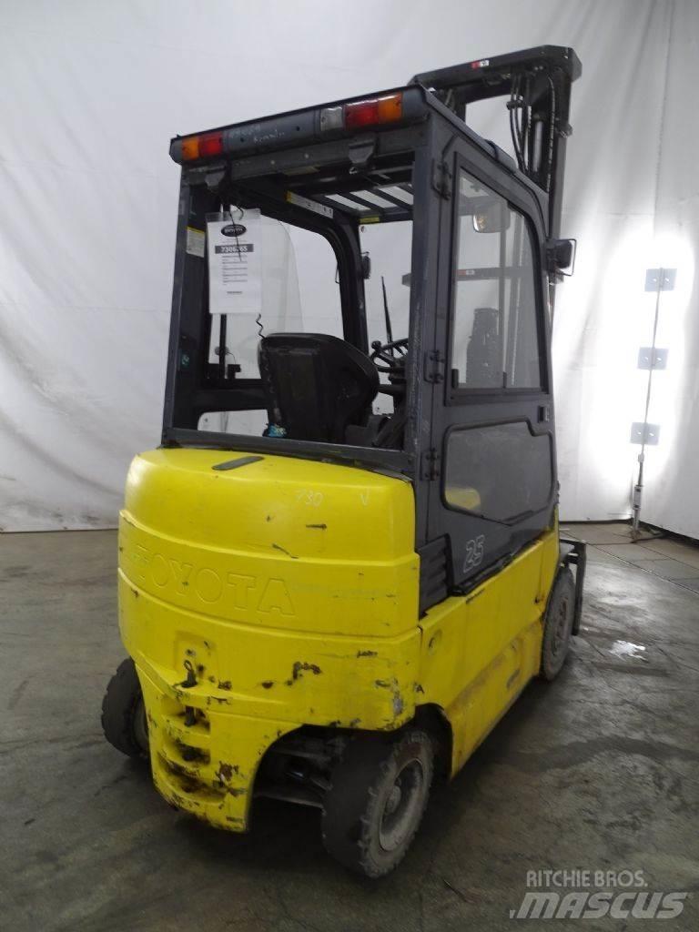 Toyota 7FBMF25 电动叉车