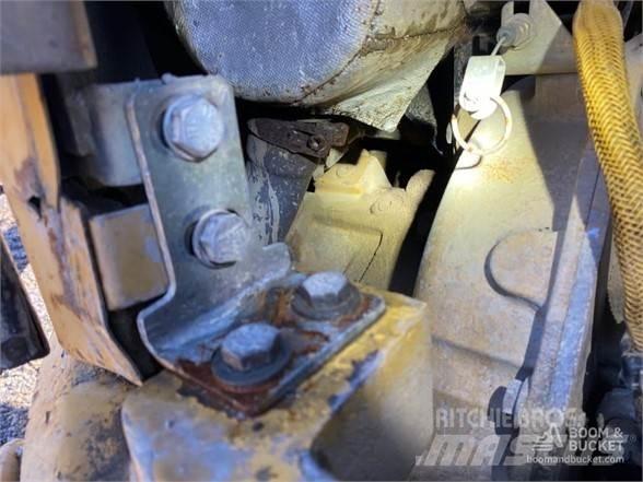 CAT 305C 小型挖掘机