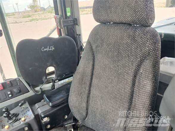 CAT 982M 轮式装载机