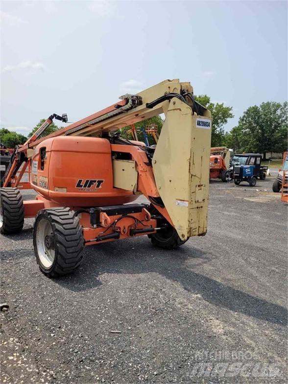 JLG 600AJ 曲臂高空工作平台