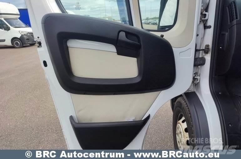 Fiat Ducato 冷藏面包车