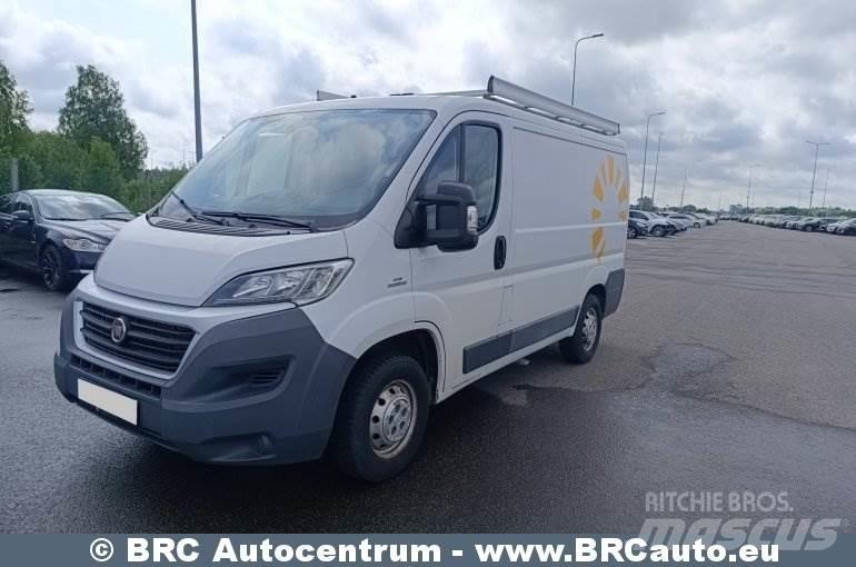Fiat Ducato 商务面包车