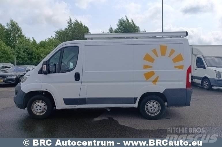 Fiat Ducato 商务面包车