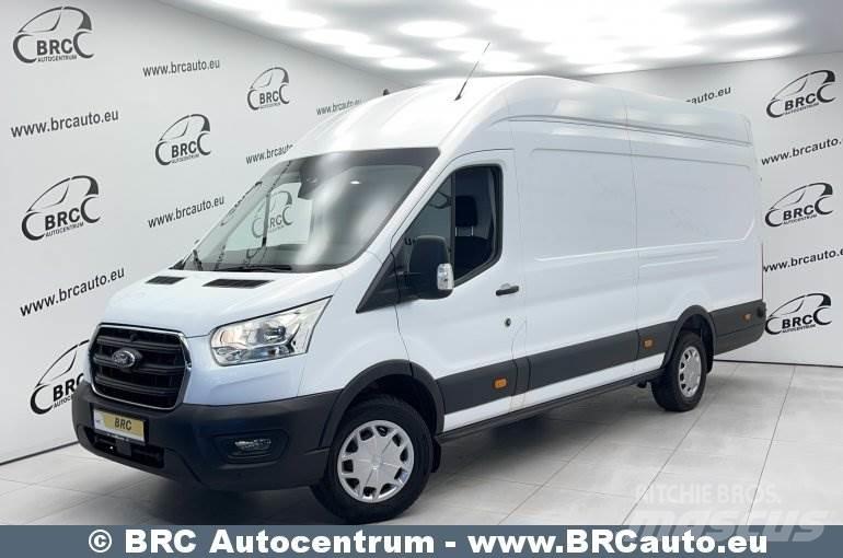 Ford Transit 商务面包车