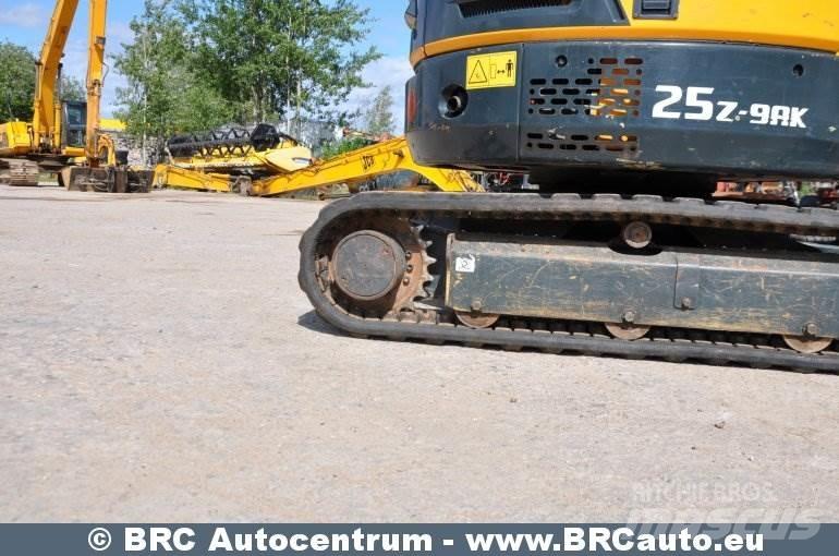 Hyundai R25Z-9AK 小型挖掘机