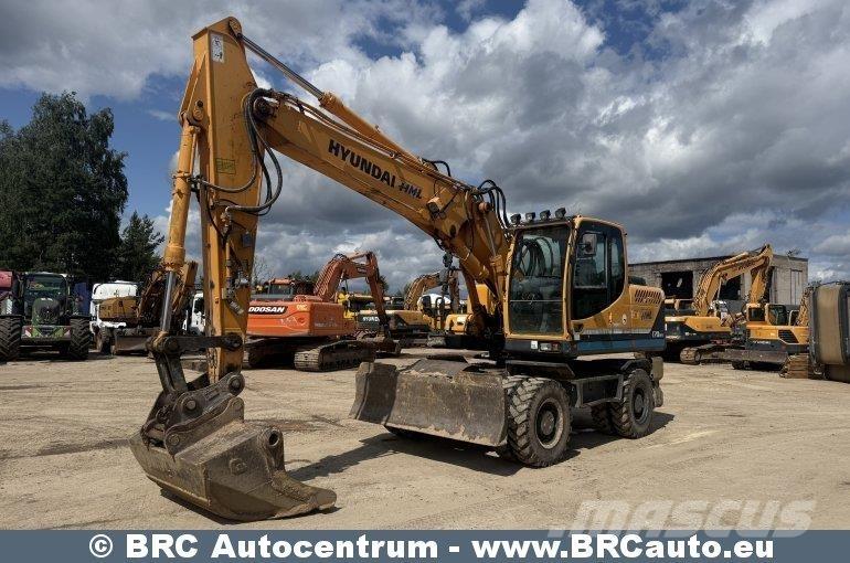 Hyundai Robex 轮式挖掘机