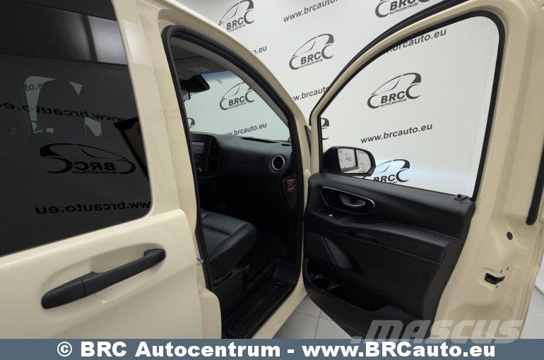 Mercedes-Benz Vito 迷你巴士