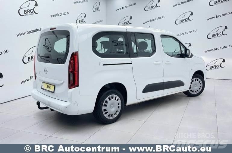 Opel Combo 迷你巴士