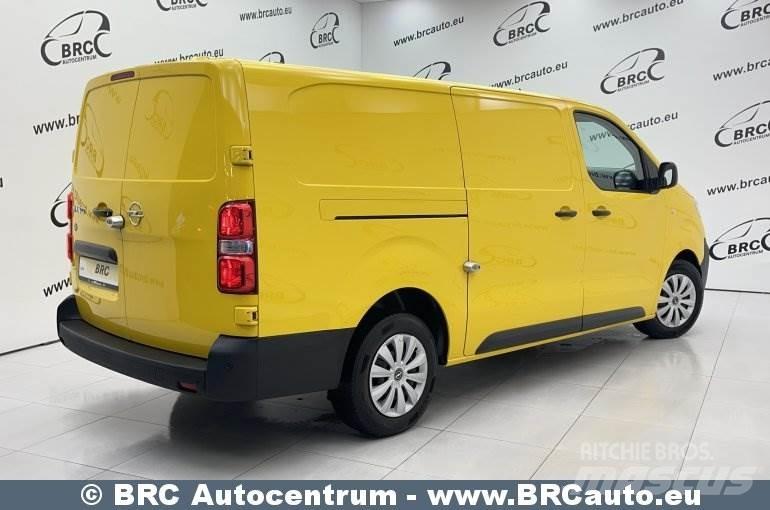 Opel Vivaro 商务面包车