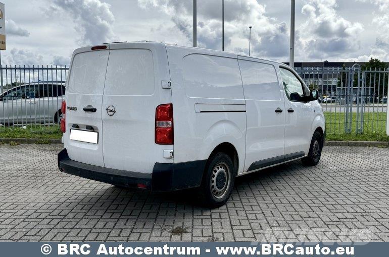 Opel Vivaro 商务面包车