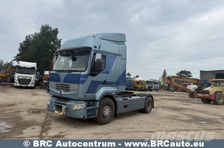 Renault Premium 牵引车