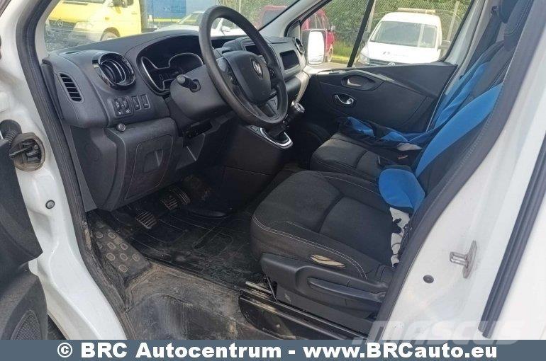 Renault Trafic 商务面包车
