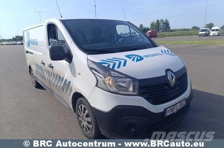 Renault Trafic 商务面包车