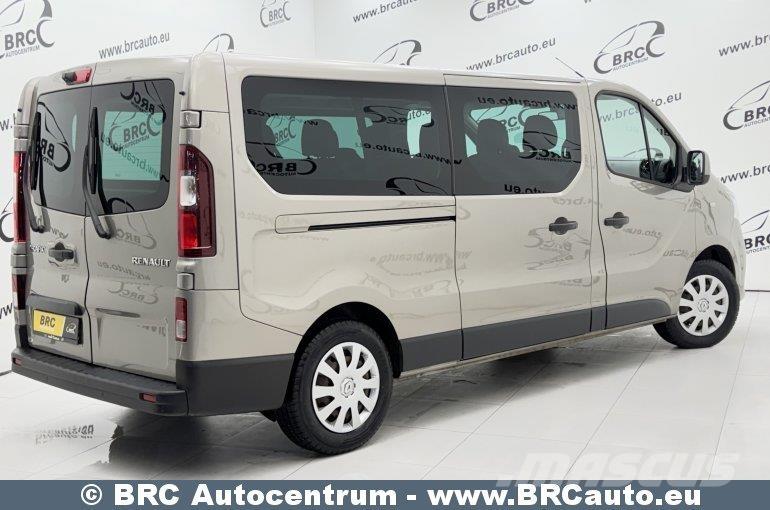 Renault Trafic 迷你巴士