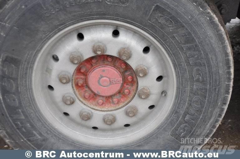 Schmitz SKO 24 保温半挂车